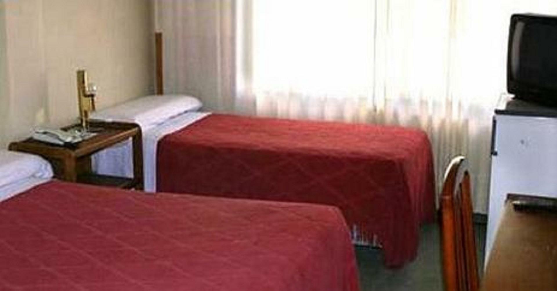 Hotel City Trelew Esterno foto